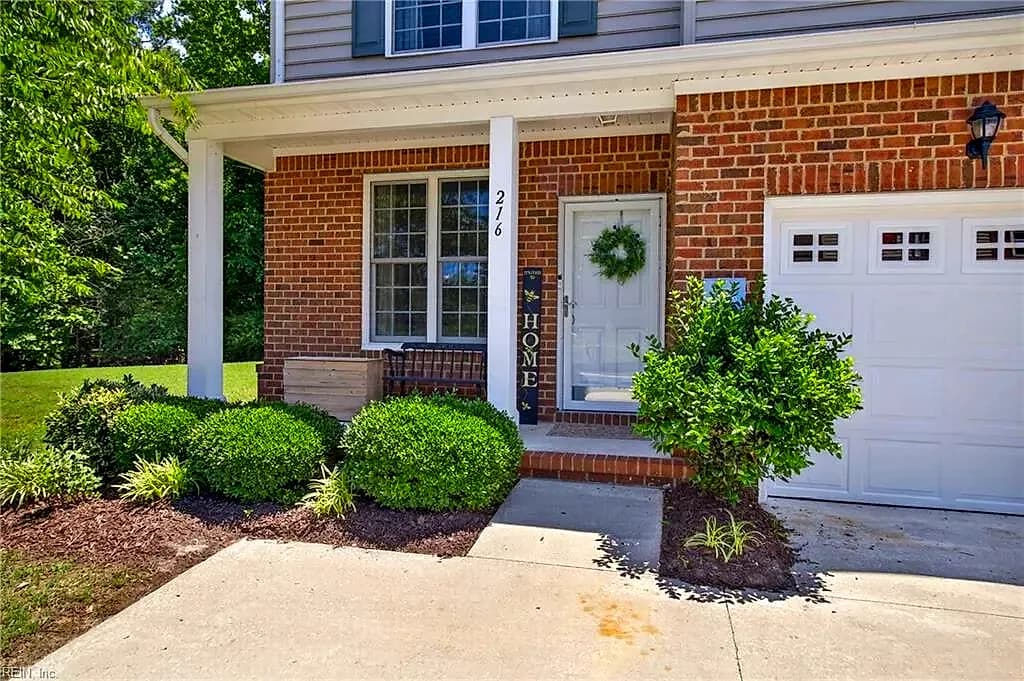 216 Monticello CT, SMITHFIELD VA 23430 - Photo 4