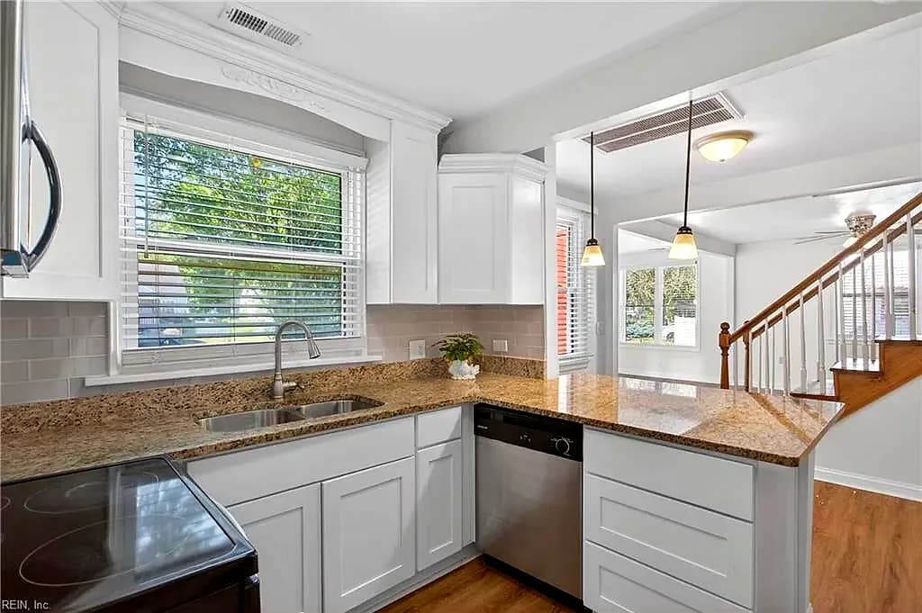 3304 Winchester DR, PORTSMOUTH VA 23707 thumb 11
