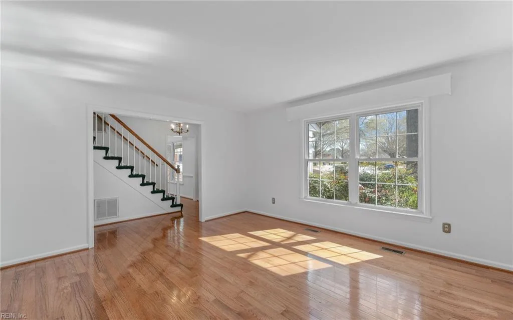 526 Elizabeth Lake DR, HAMPTON VA 23669 thumb 6