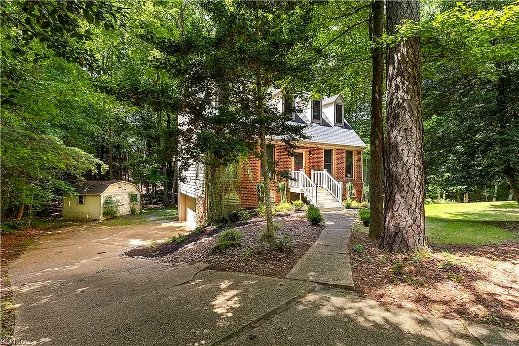 102 Sharps RD, WILLIAMSBURG VA 23188 - Main photo