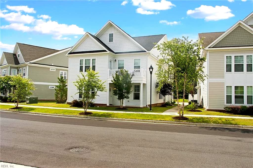125 Mainsail LOOP, YORKTOWN VA 23693 - Main photo