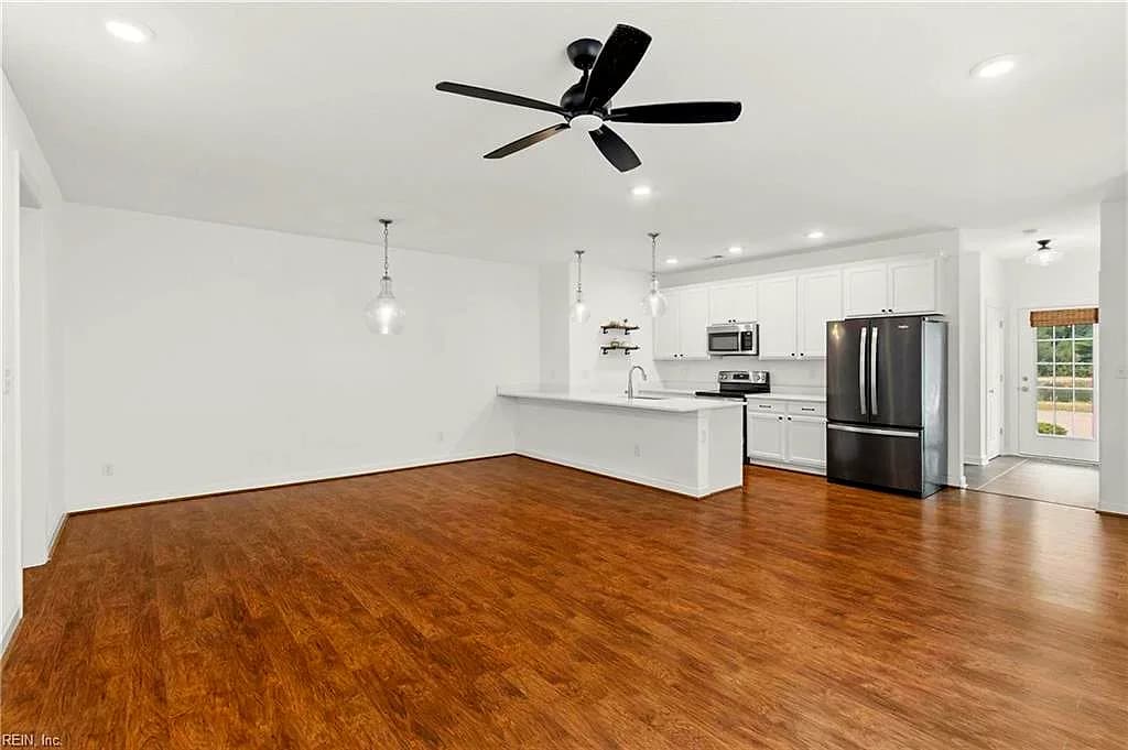 125 Mainsail LOOP, YORKTOWN VA 23693 thumb 12