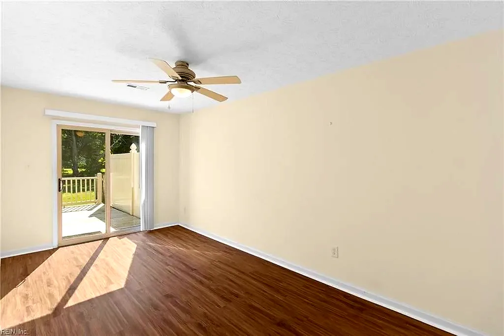 7752 The Points PL #703, GLOUCESTERPOINT VA 23062 thumb 12