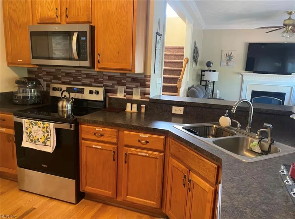 16 Al ST, HAMPTON VA 23664 thumb 8