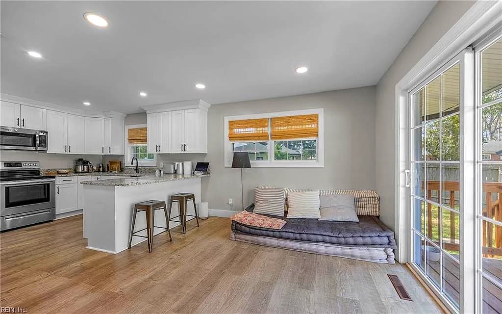 725 N Great Neck RD, VIRGINIABEACH VA 23454 thumb 12