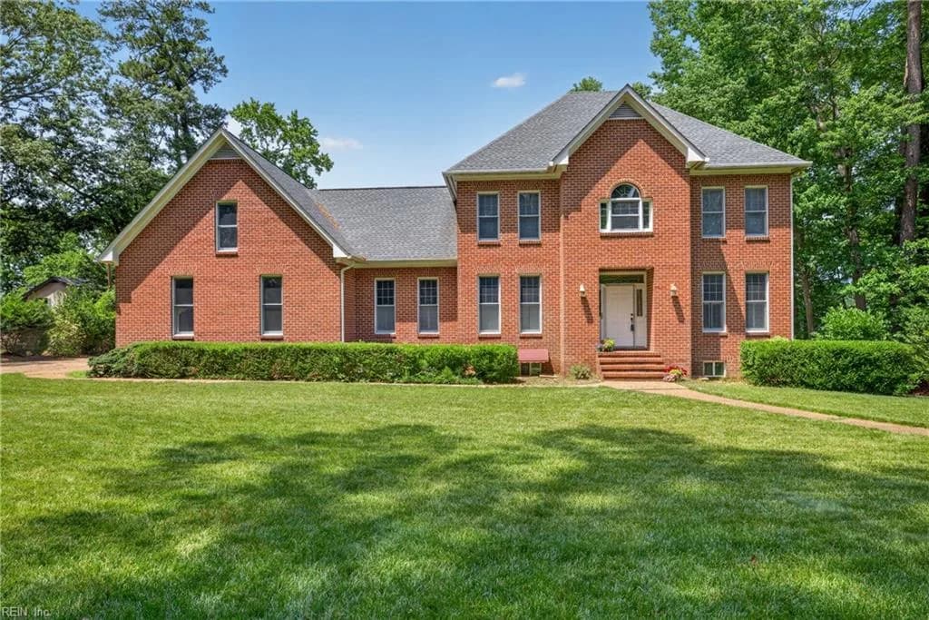 1358 Moyer RD, NEWPORTNEWS VA 23608 - Photo 2