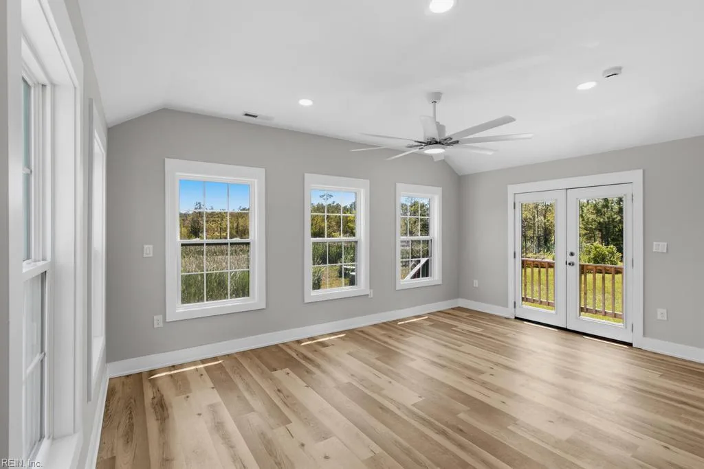 10104 Smiley RD, HAYES VA 23072 thumb 11