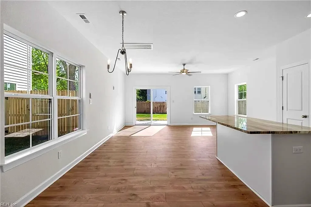 126 S Gum AVE, VIRGINIABEACH VA 23452 thumb 8