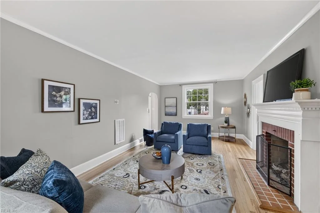 407 Sussex DR, PORTSMOUTH VA 23707 thumb 8
