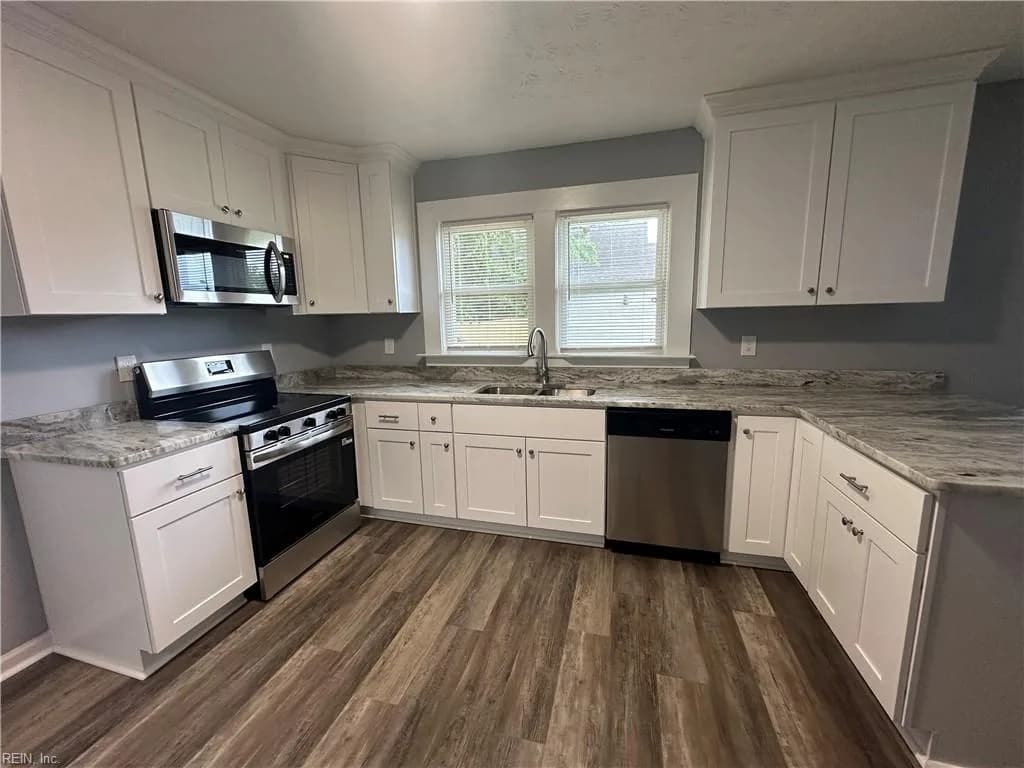 26 Woodland RD, HAMPTON VA 23663 - Photo 3