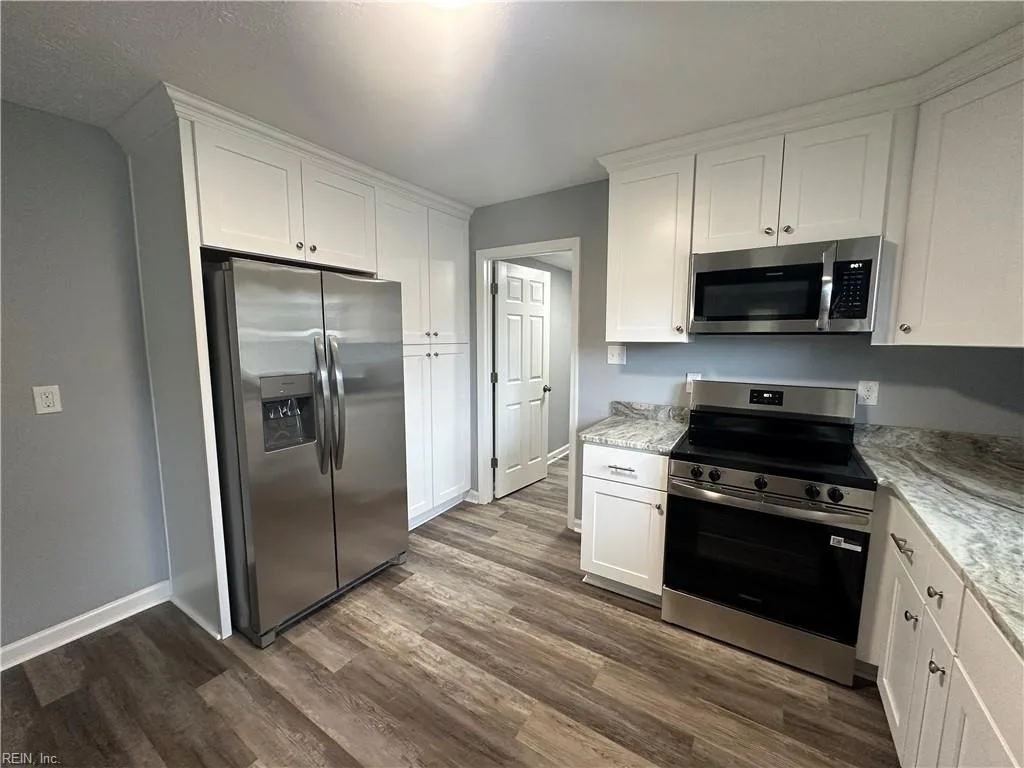 26 Woodland RD, HAMPTON VA 23663 - Photo 5