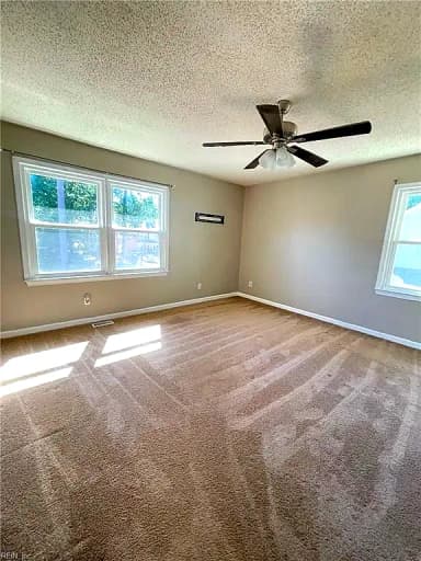 110 Kingsbridge LN, YORKTOWN VA 23692 thumb 4