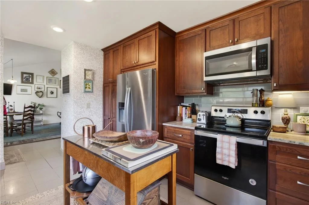 560 N Witchduck RD, VIRGINIABEACH VA 23462 thumb 11