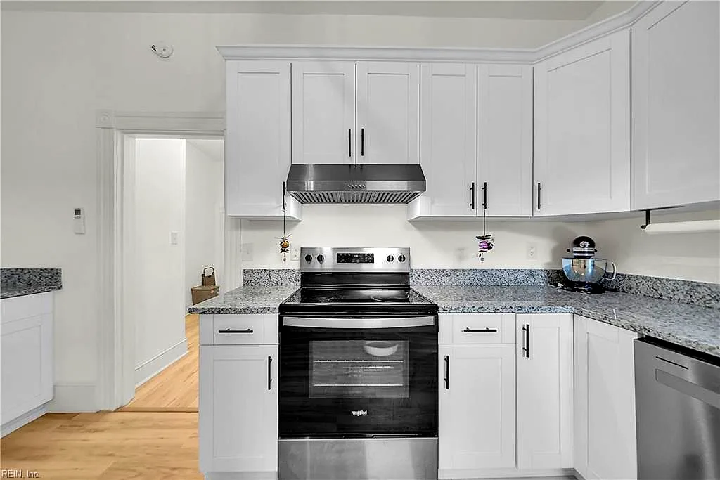 311 W 32nd ST, NORFOLK VA 23508 thumb 11