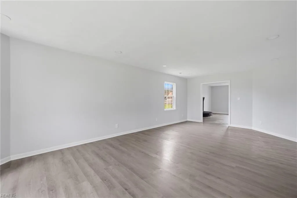 2084 Nansemond PW, SUFFOLK VA 23434 thumb 9
