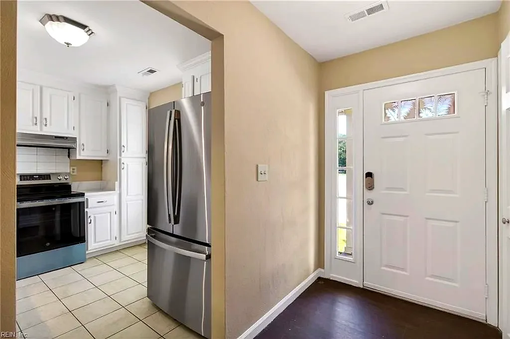 508 Long PT, CHESAPEAKE VA 23322 - Photo 4