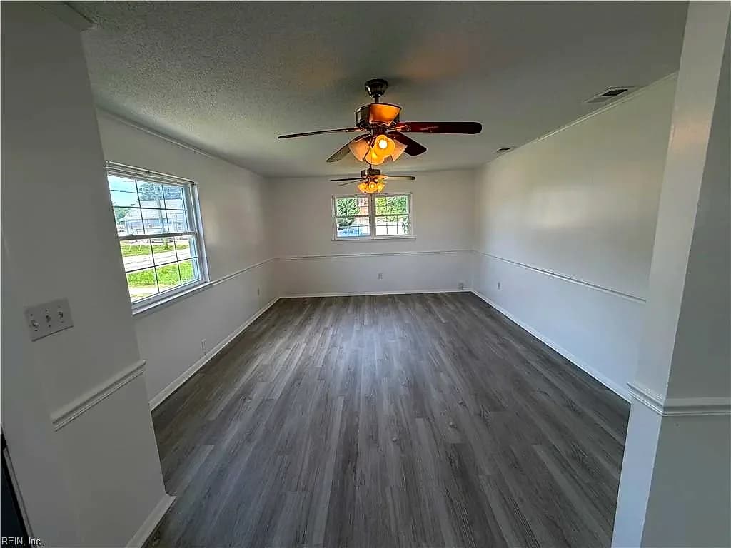 2 Butler Farm RD, HAMPTON VA 23666 thumb 6