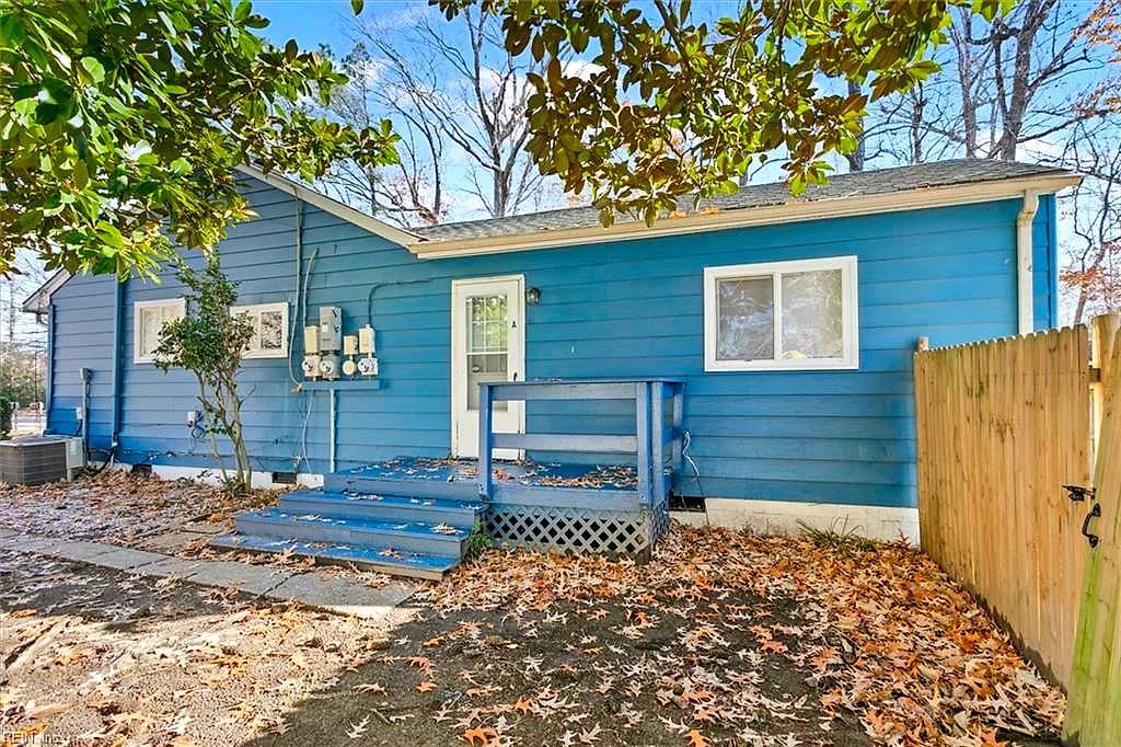 222 Woodhaven RD #A, NEWPORT NEWS VA 23608 - Photo 2
