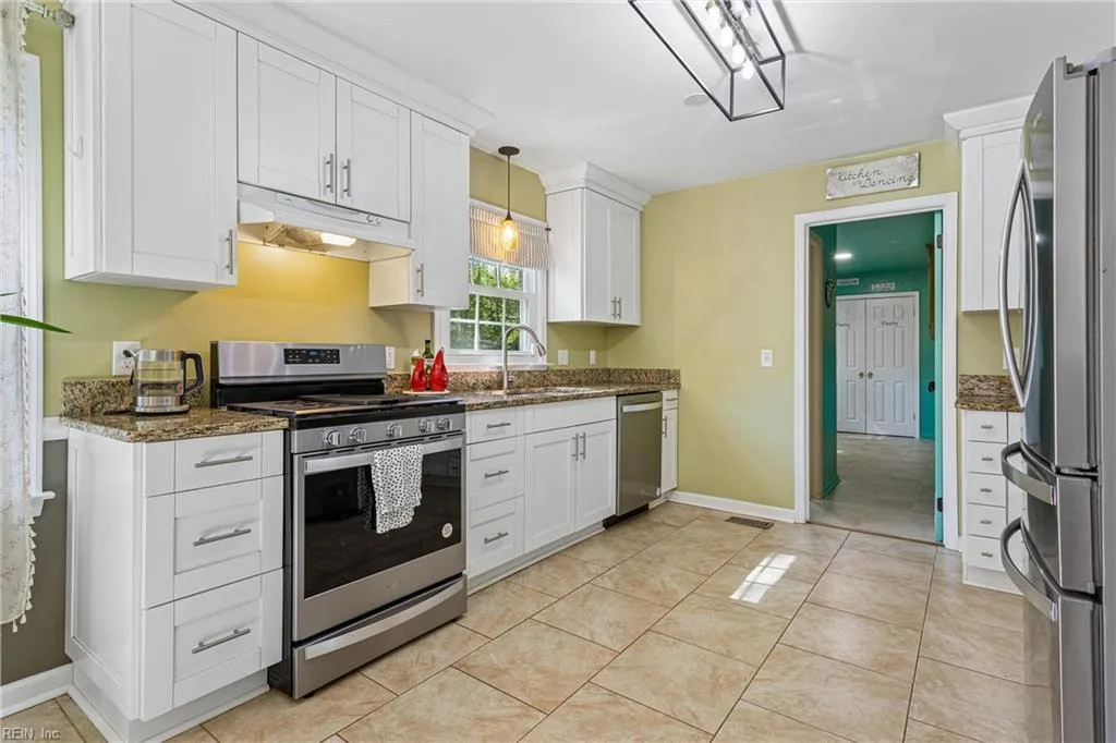 101 Azalea DR, YORKTOWN VA 23692 thumb 10