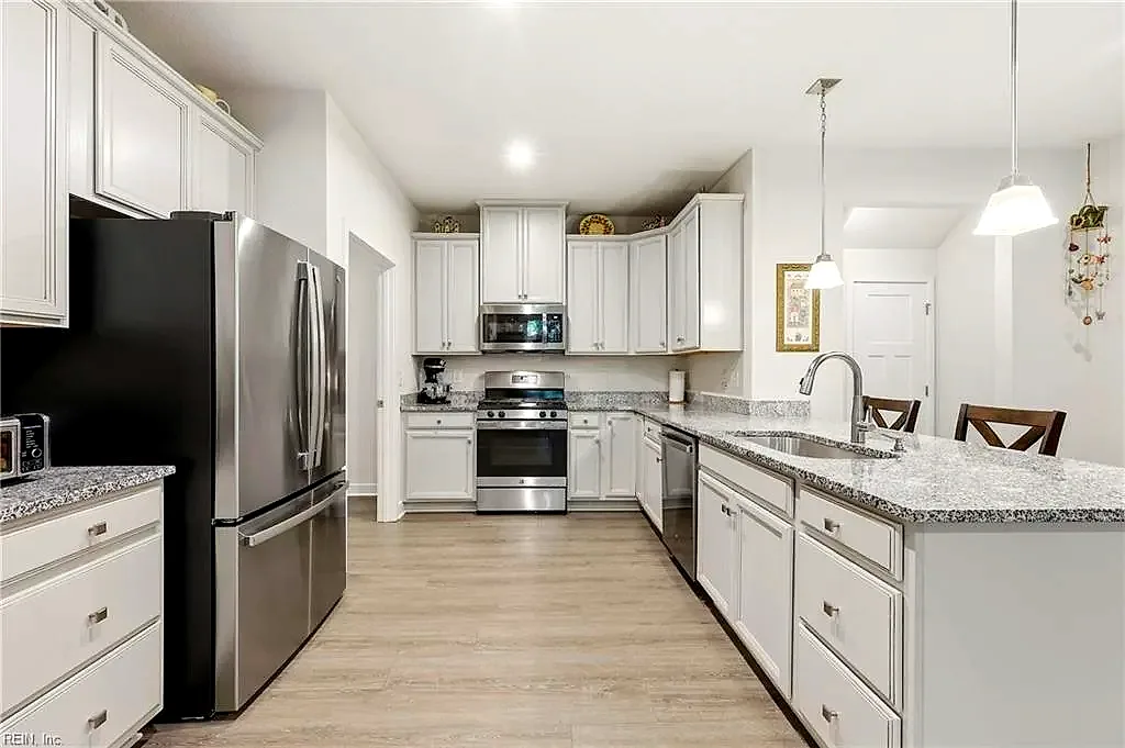 513 Eldridge LN, CHESAPEAKE VA 23323 - Photo 3