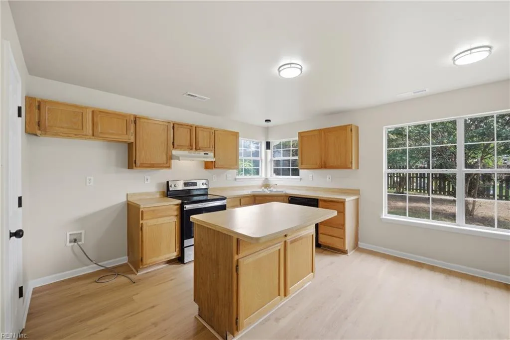1301 Pinecroft LN, CHESAPEAKE VA 23323 thumb 9