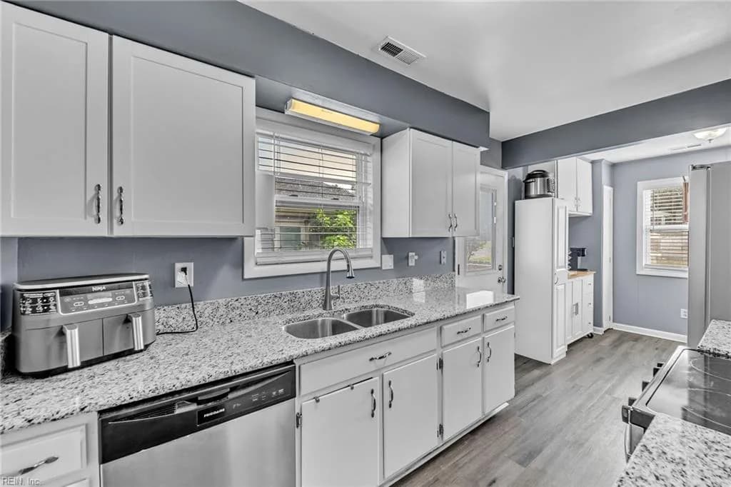 1413 Walnut AVE, CHESAPEAKE VA 23325 thumb 11
