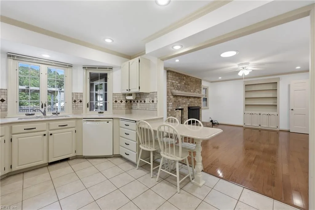504 Bonsack CT, CHESAPEAKE VA 23322 thumb 8