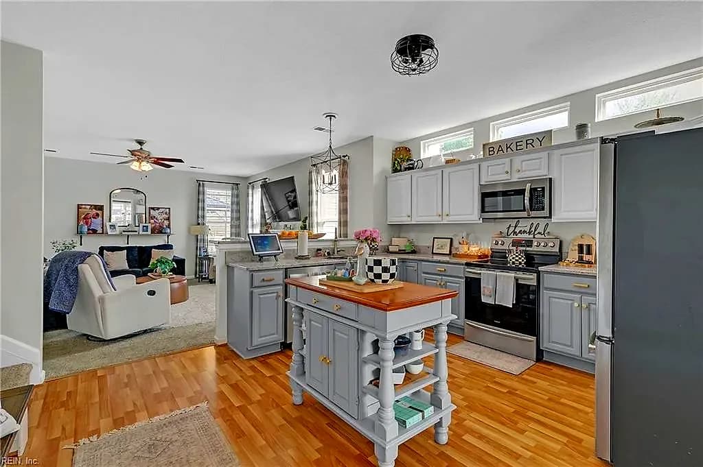 6181 Roland Smith DR, GLOUCESTER VA 23061 thumb 11