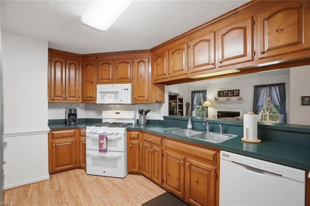 717 Greenwing DR, CHESAPEAKE VA 23323 thumb 11