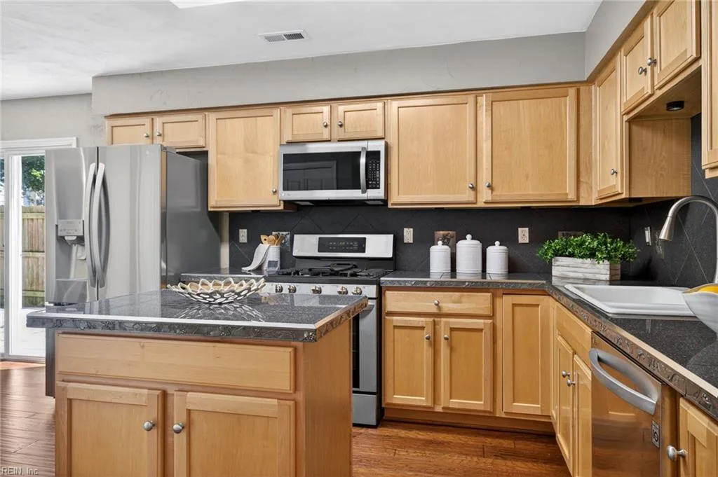 412 Little Neck RD, VIRGINIABEACH VA 23452 thumb 12