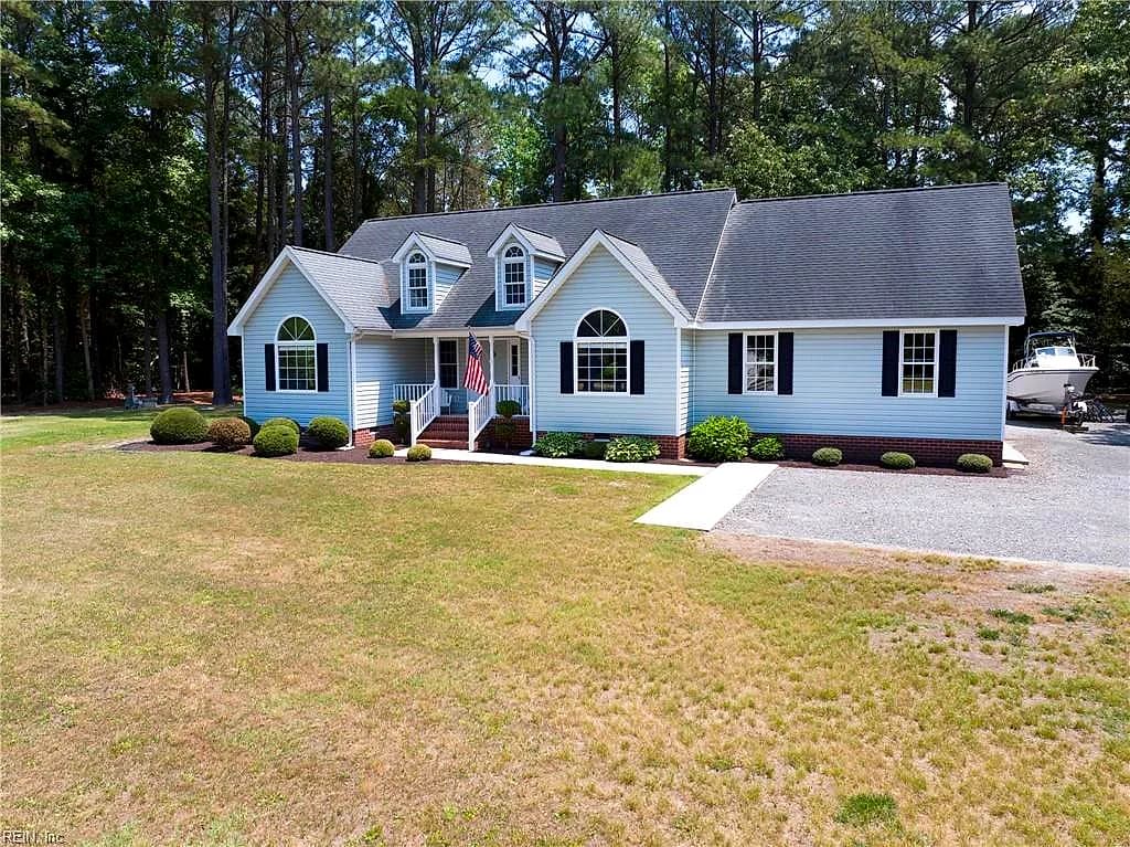 44 Fleetwood CIR, MATHEWS VA 23109 - Main photo