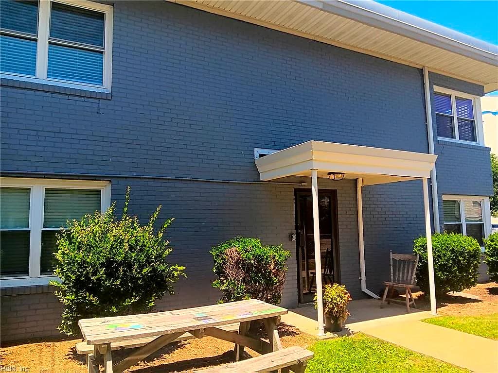 201 E Ocean View AVE #4, NORFOLK VA 23503 - Main photo