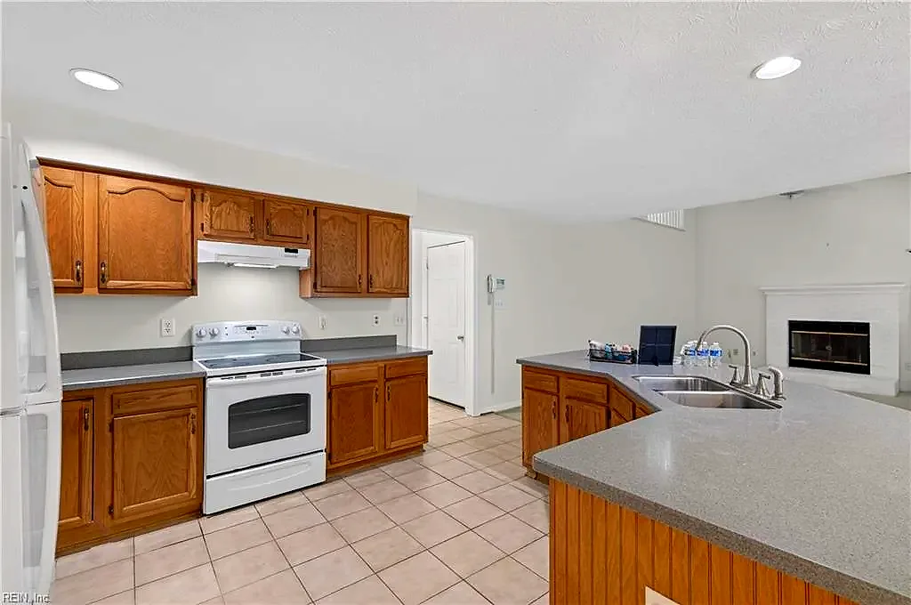 947 Willbrook RD, NEWPORTNEWS VA 23602 thumb 9