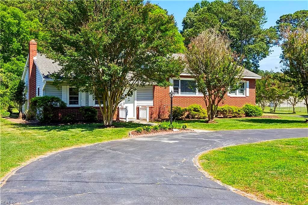 192 Emmaus RD, POQUOSON VA 23662 - Main photo