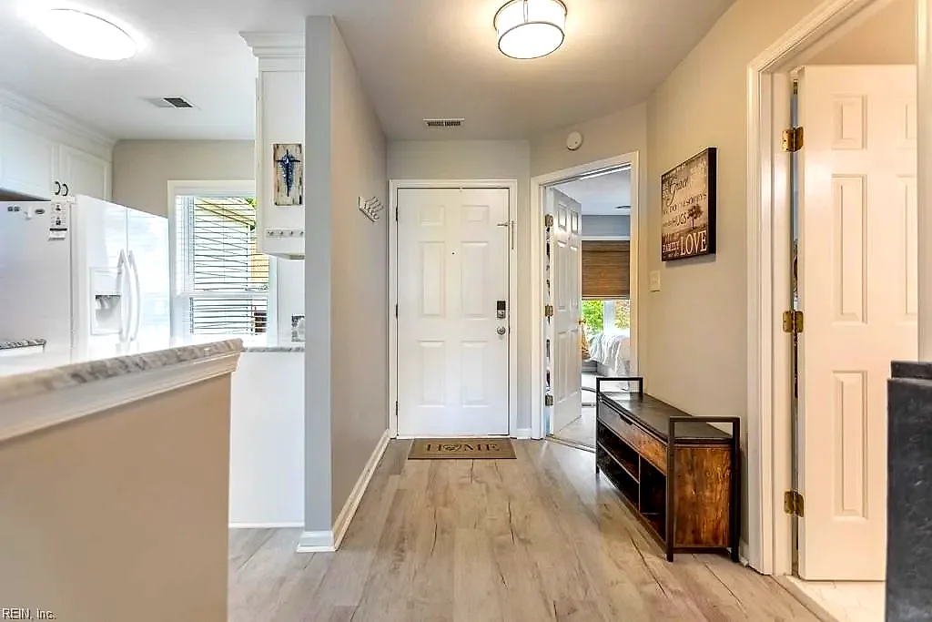 425 Persimmon DR, YORKTOWN VA 23693 thumb 6