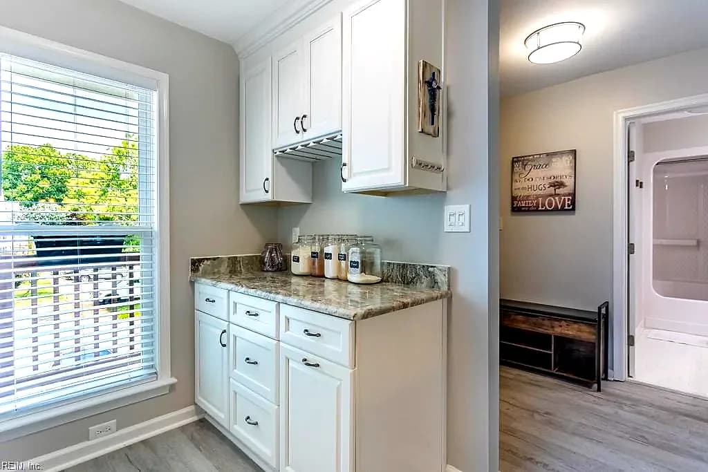 425 Persimmon DR, YORKTOWN VA 23693 thumb 9