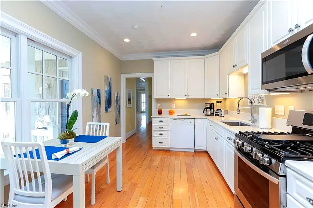 822 W Ocean View AVE, NORFOLK VA 23505 thumb 9