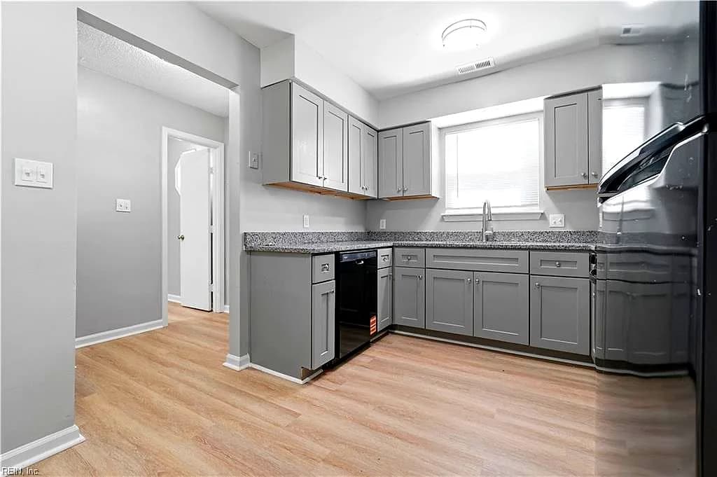2113 Keller AVE #14, NORFOLK VA 23504 thumb 9