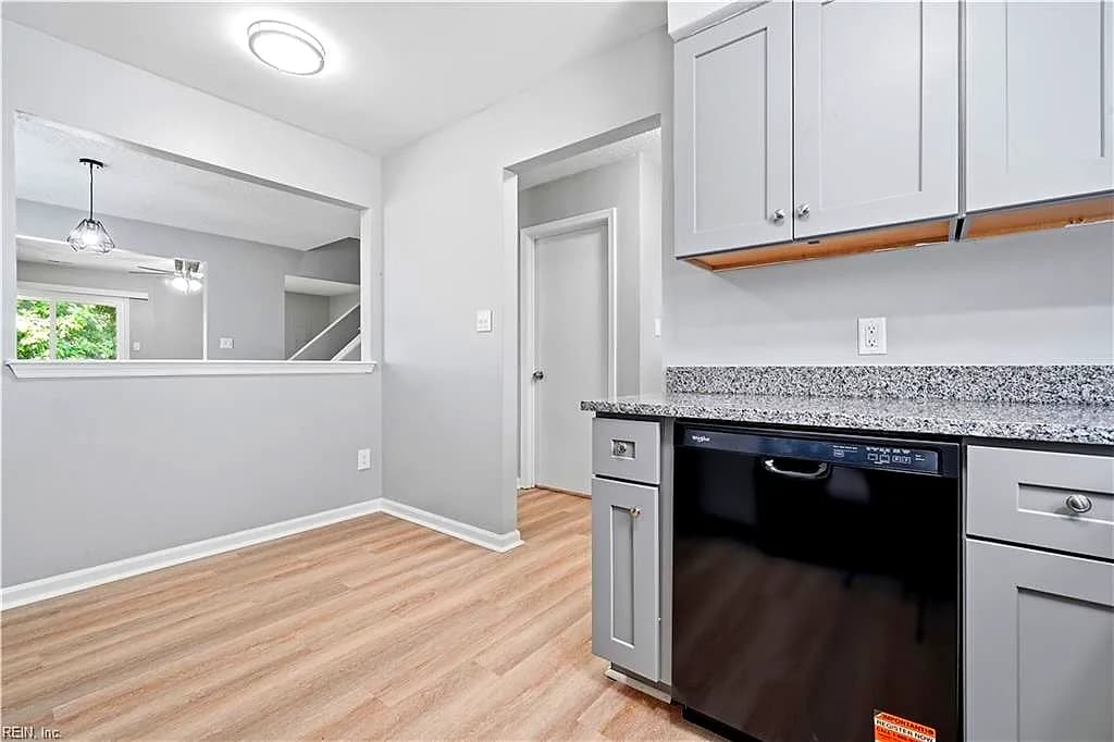 2113 Keller AVE #14, NORFOLK VA 23504 thumb 10