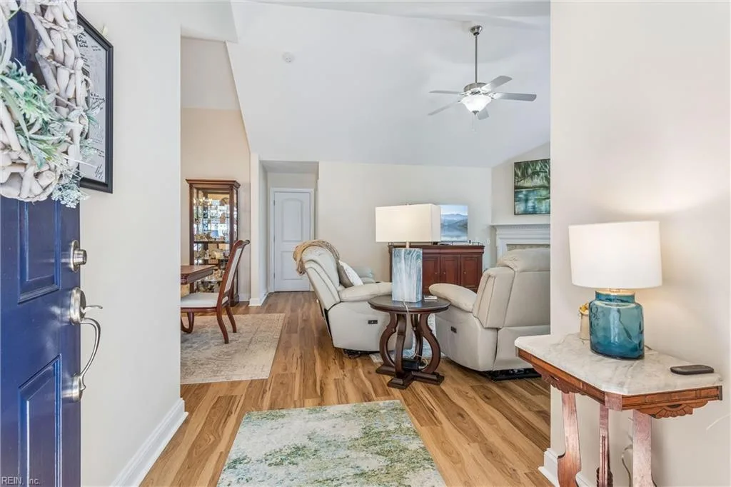 122 Garman LOOP, YORKTOWN VA 23690 thumb 8