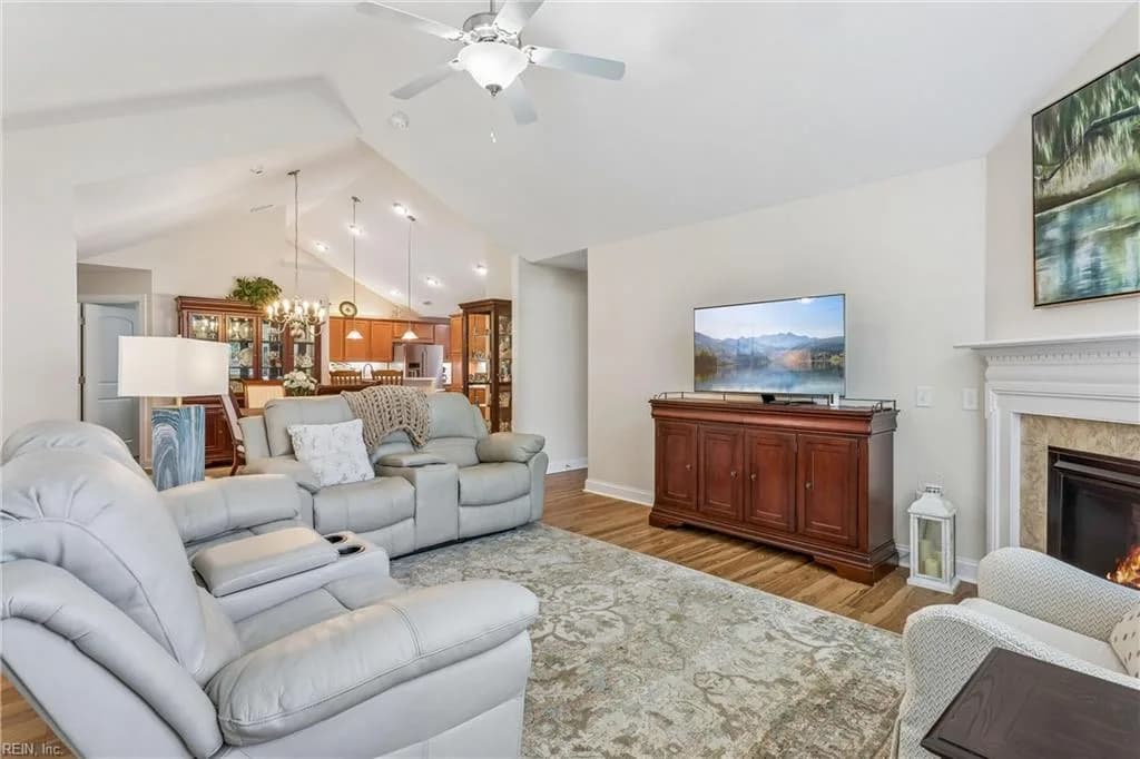 122 Garman LOOP, YORKTOWN VA 23690 thumb 10