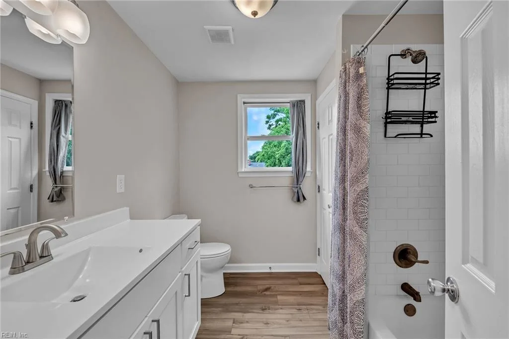 3601 Pamlico CIR, NORFOLK VA 23513 thumb 12