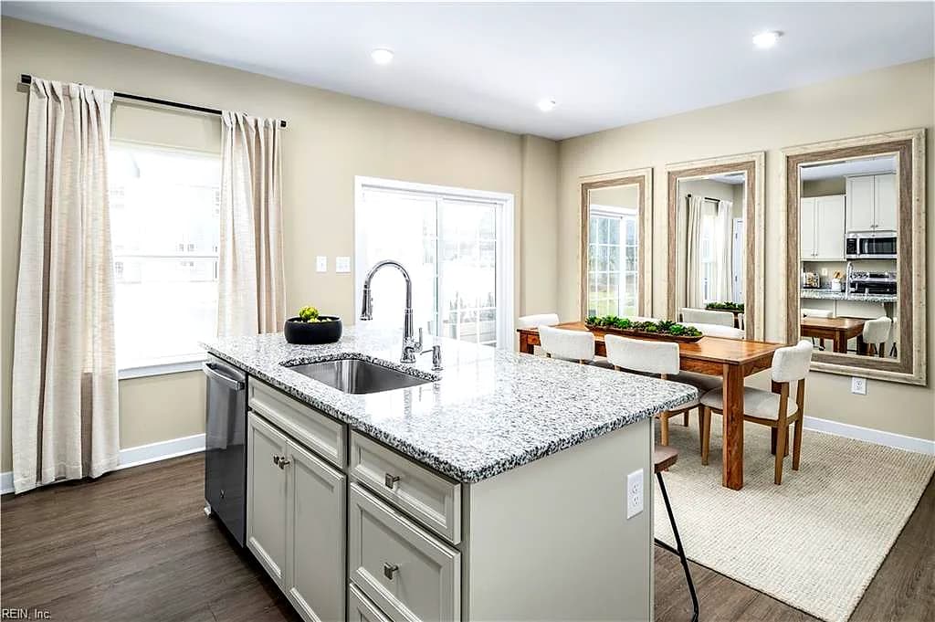 211 Reids Place DR, SUFFOLK VA 23434 thumb 9