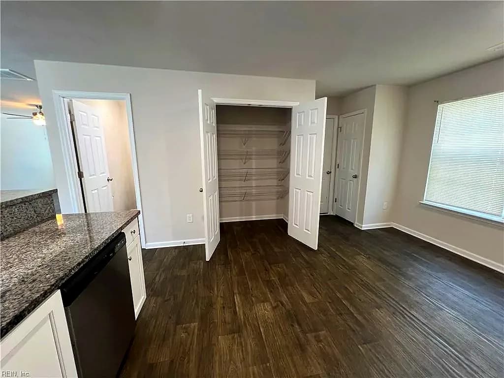 312 W 1st AVE, FRANKLIN VA 23851 thumb 11
