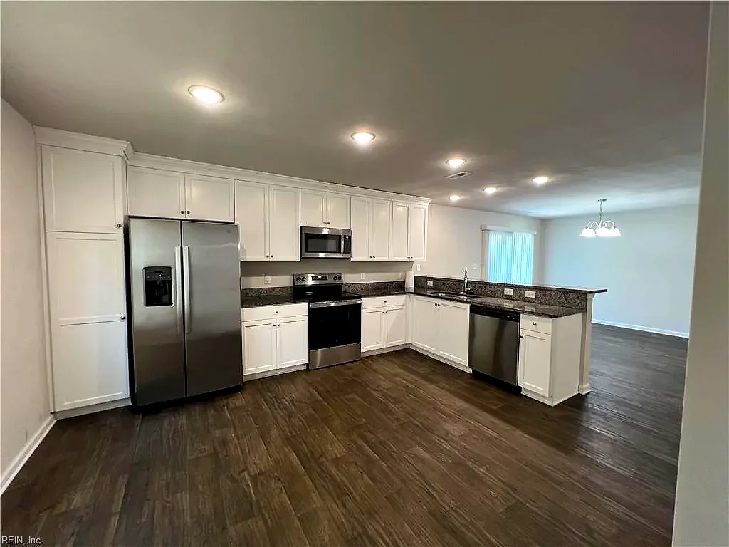 312 W 1st AVE, FRANKLIN VA 23851 thumb 12