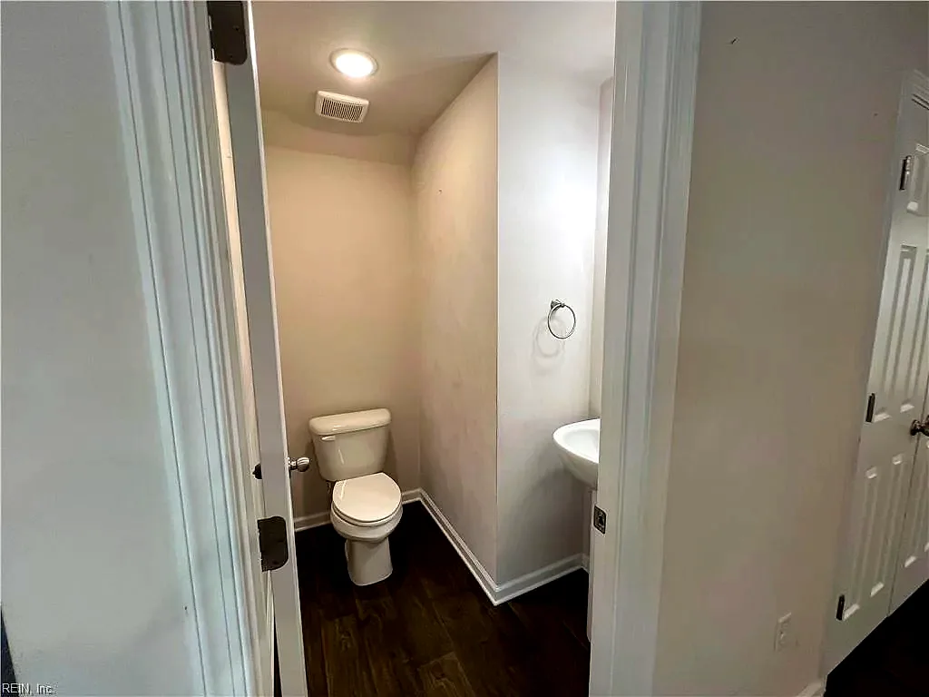 312 W 1st AVE, FRANKLIN VA 23851 thumb 10