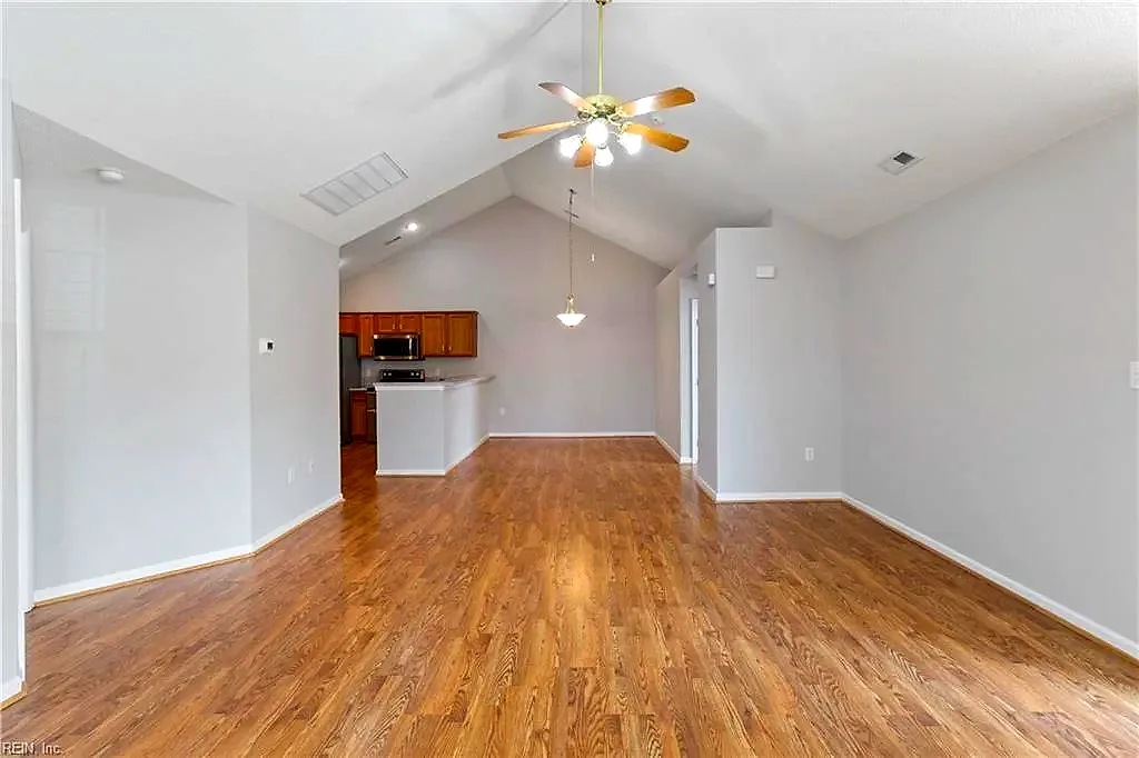 130 Villa DR, POQUOSON VA 23662 thumb 6