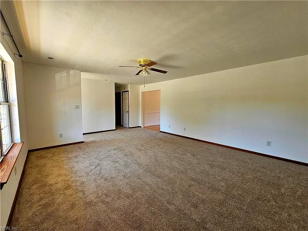 2164 Shipyard RD, CHESAPEAKE VA 23323 thumb 6
