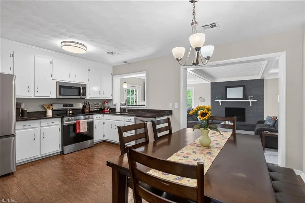 475 Duchess CT, HAMPTON VA 23669 - Photo 5