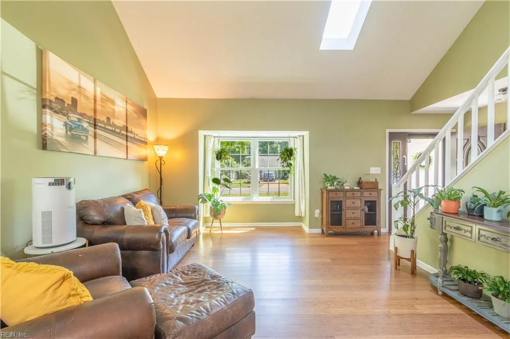 105 Kyle CIR, YORKTOWN VA 23693 thumb 7